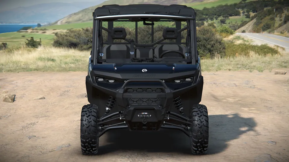 Can-Am Defender XU XT CAB 2027, Stealth Black, вид спереди