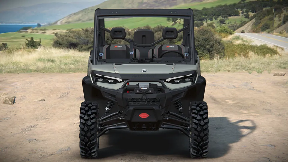 Can-Am Defender X mr с полудверями 2027, Loft Green Satin, вид спереди