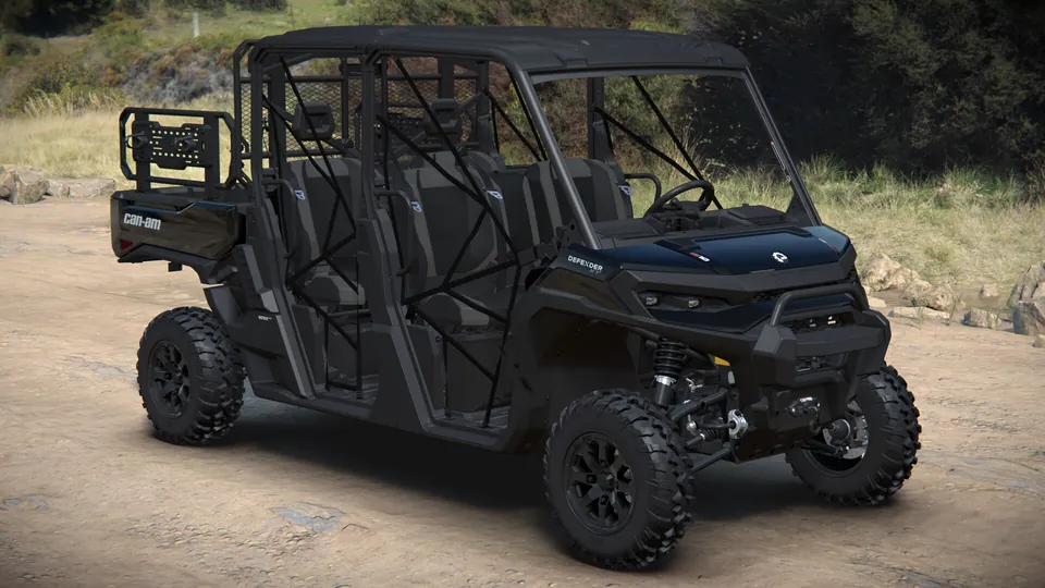 Can-Am Defender XU MAX XT 2027, Stealth Black, вид спереди справа