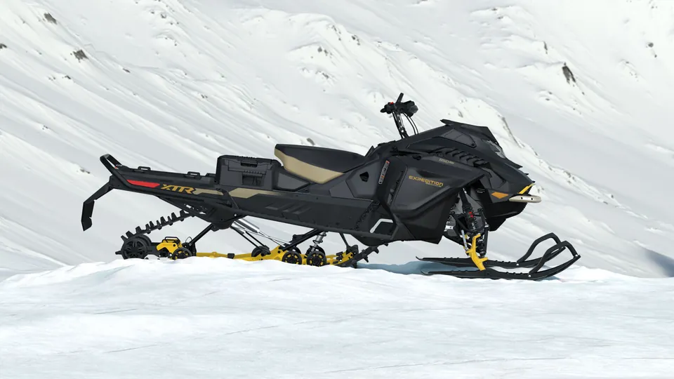Ski-Doo Expedition Xtreme 2027, Black, вид сбоку