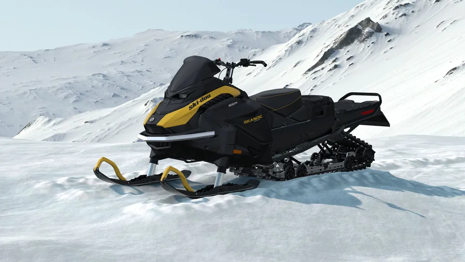Ski-Doo Skandic Sport 2027, Neo Yellow, вид спереди слева