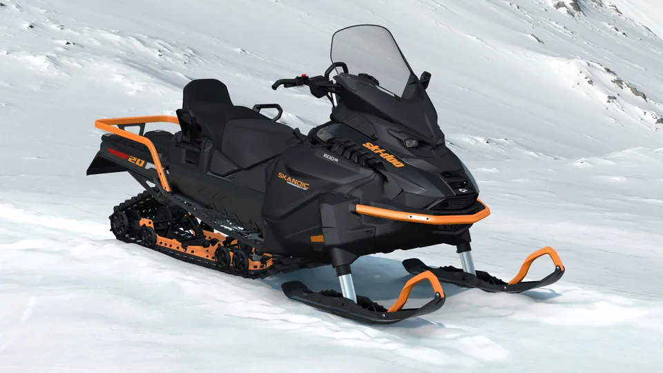 Ski-Doo Skandic LE 2027, Black, вид спереди справа