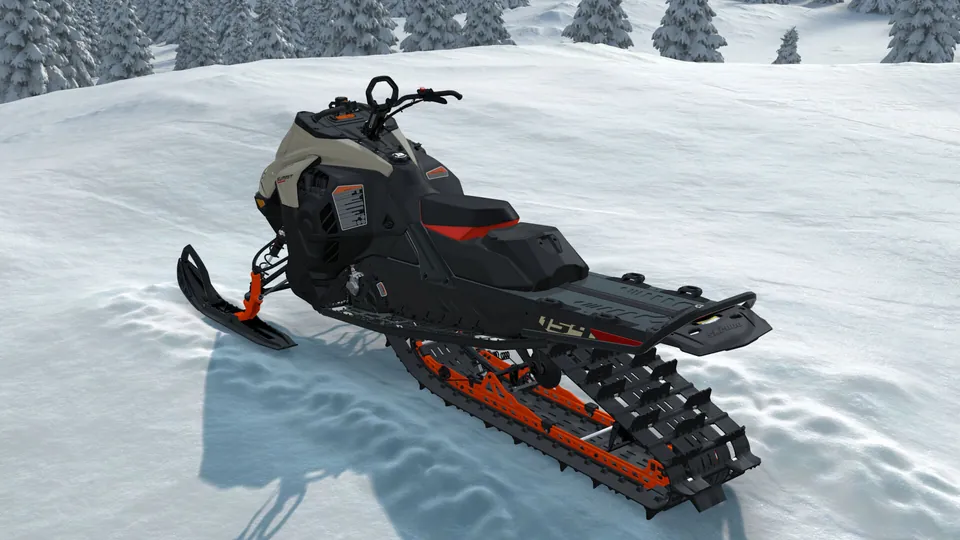 Ski-Doo Summit Adrenaline 2027, Arctic Desert, вид сзади слева