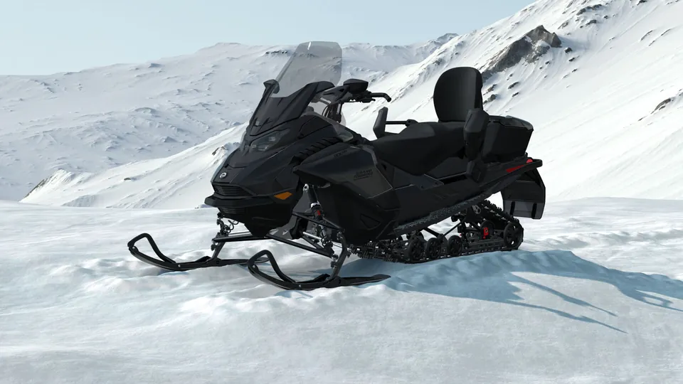 Ski-Doo Grand Touring LE 2027, Black, вид спереди слева