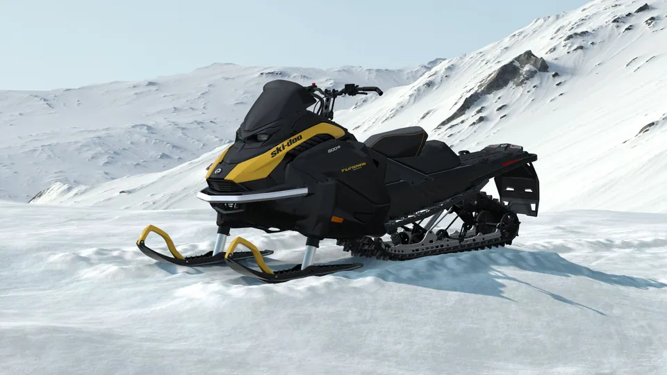 Ski-Doo Tundra Sport 2027, Neo Yellow, вид спереди слева