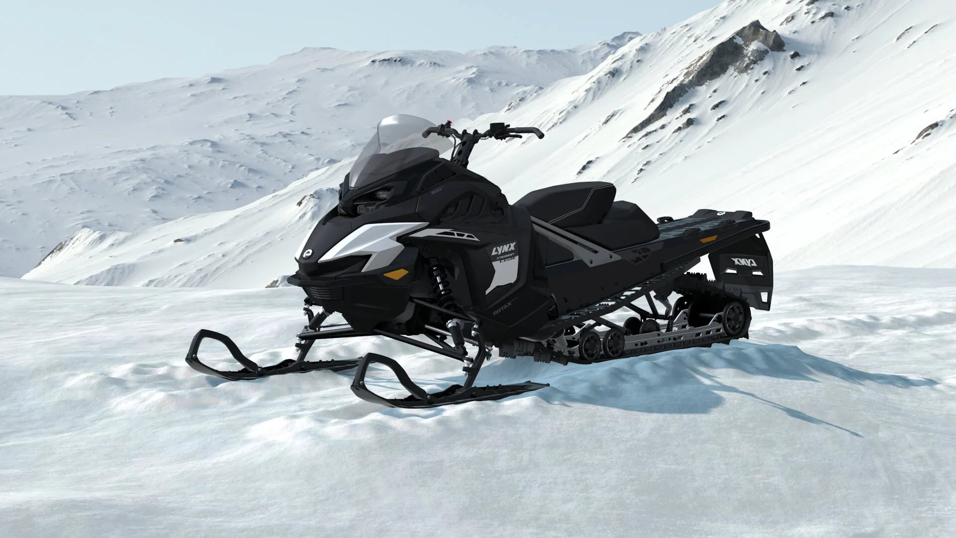 Lynx Xterrain Core 2027, Bright White / Black, вид спереди слева