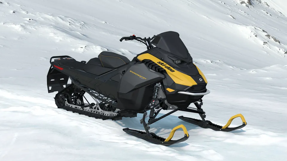 Ski-Doo Backcountry Sport 2027, Neo Yellow, вид спереди справа