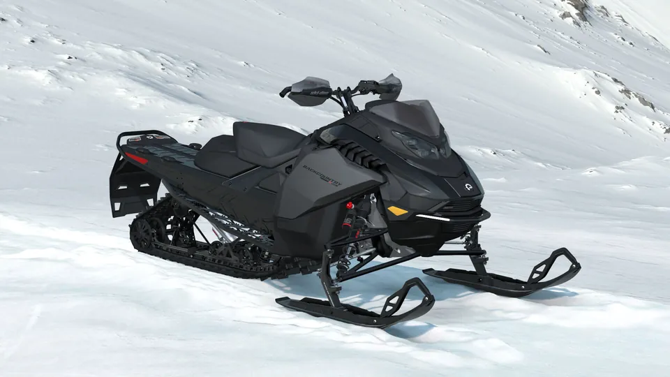 Ski-Doo Backcountry X-RS 2027, Black, вид спереди справа