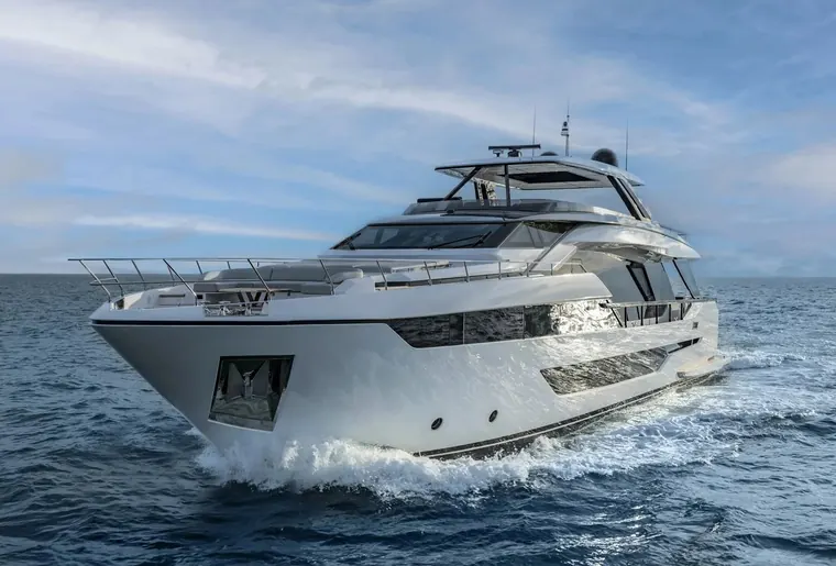 Ferretti Yachts 940